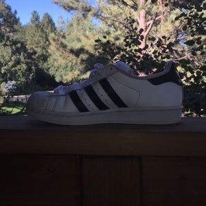 Youth Adidas Super Stars Size 4Y